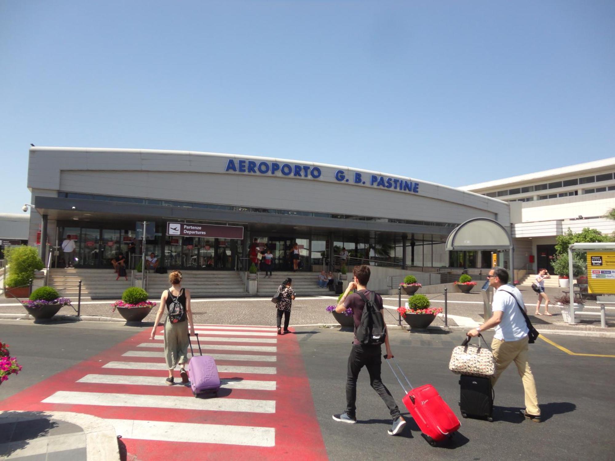 A Casa Di Marco Guesthouse - Apt Di Ciampino E Stazione Per Roma Marino Kültér fotó